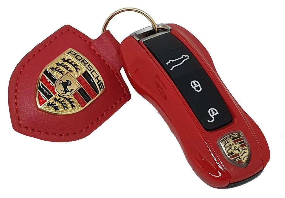 Chave inteligente Porsche vermelha com chaveiro de couro da marca